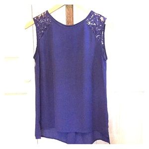 Mossimo blue lacy sleeveless shirt